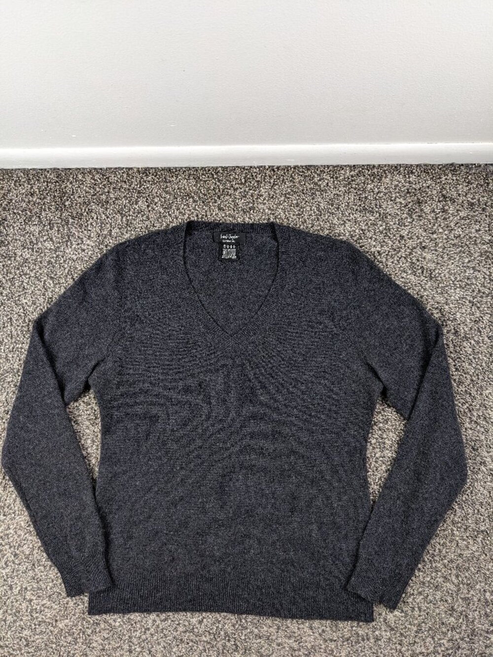 Lord & Taylor Sweater 100% Cashmere V Neck Pullover Charcoal Gray Womens Medium